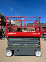 Plataforma elevadora de tijera eléctrica Skyjack SJ4740 usada, 2020 — altura de trabajo de 7,8 m