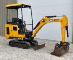 Miniexcavadora JCB 15C-1 usada, 2018 — motor diésel Perkins y 3 cucharones