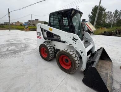 Minicargadora Bobcat S530 usada, 2023