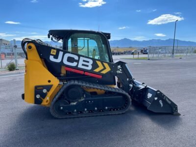 Cargadora compacta telescópica JCB 2TS-7T Tele usada, 2025