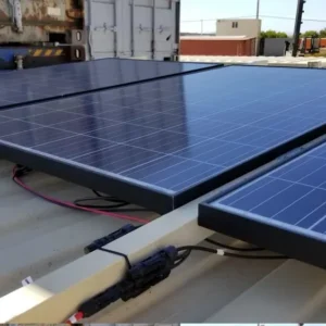 Kit de energía solar para contenedor marítimo